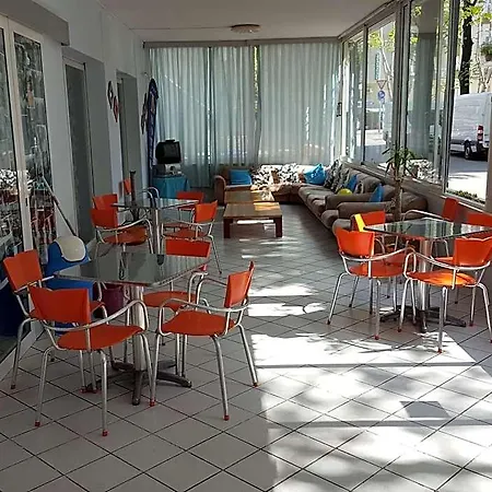 Tv Hotel