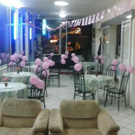 Ξενοδοχείο Tv 3*